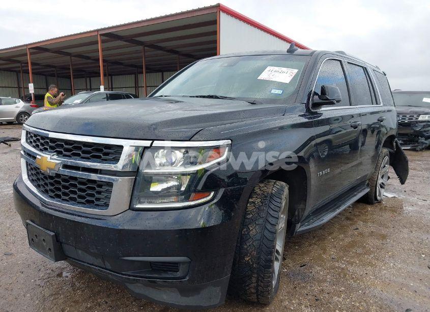 Photo 2 of 2016 Chevrolet Tahoe LT (VIN 1GNSCBKC0GR250337)
