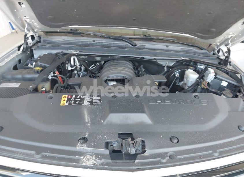 Photo 10 of 2019 Chevrolet Tahoe LT (VIN 1GNSCBKC0KR240660)