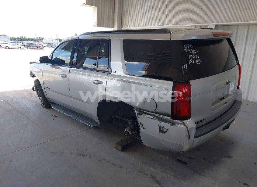 Photo 3 of 2019 Chevrolet Tahoe LT (VIN 1GNSCBKC0KR240660)