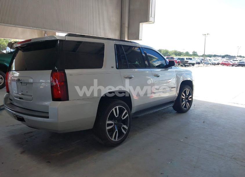 Photo 4 of 2019 Chevrolet Tahoe LT (VIN 1GNSCBKC0KR240660)