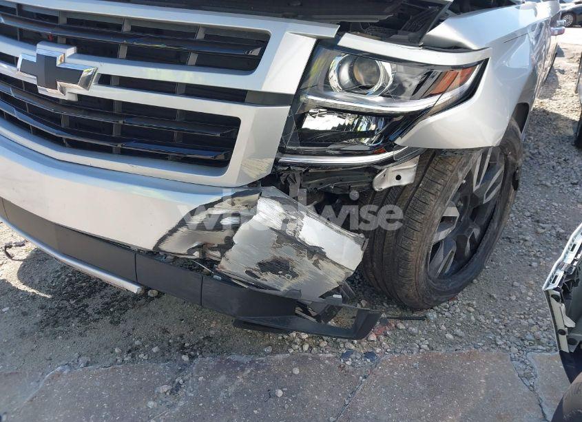 Photo 6 of 2019 Chevrolet Tahoe LT (VIN 1GNSCBKC0KR240660)