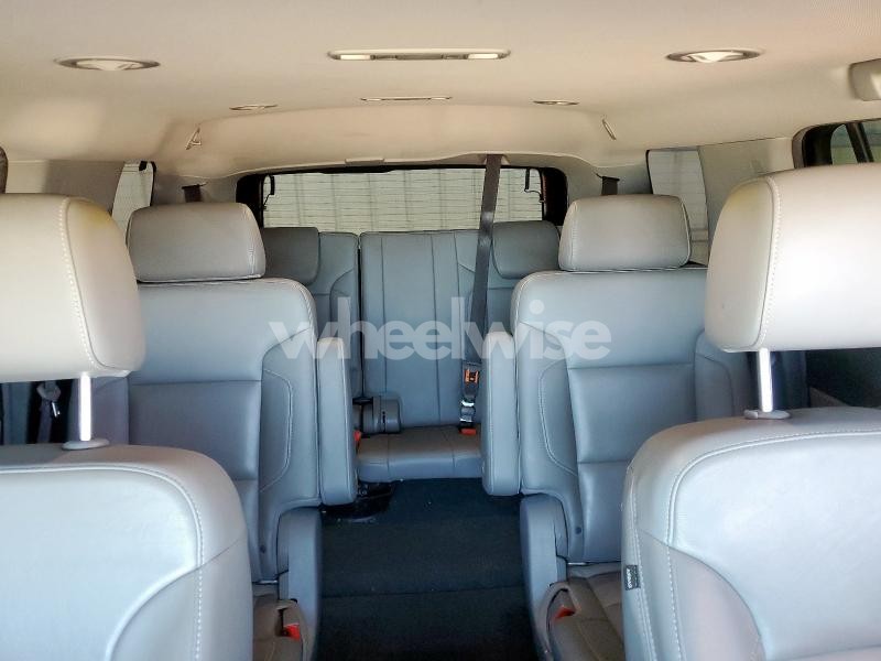 Photo 10 of 2019 CHEVROLET TAHOE C1500 LT (VIN 1GNSCBKC0KR351600)