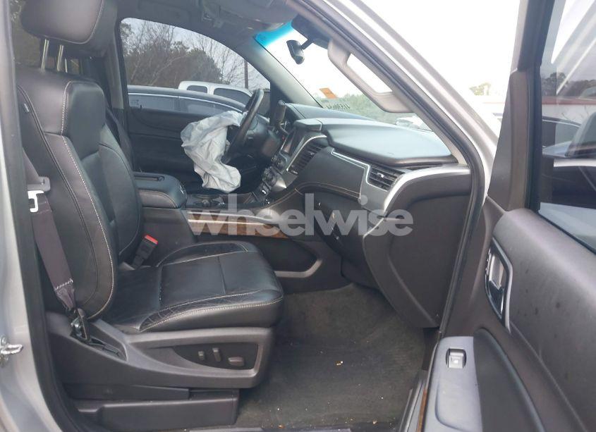 Photo 5 of 2015 Chevrolet Tahoe LT (VIN 1GNSCBKC1FR105189)