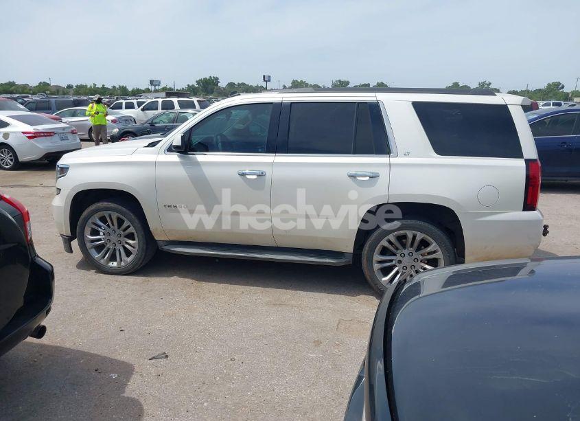 Photo 14 of 2015 Chevrolet Tahoe LT (VIN 1GNSCBKC1FR180992)