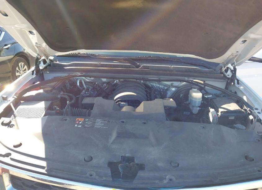 Photo 10 of 2016 Chevrolet Tahoe LT (VIN 1GNSCBKC1GR129610)