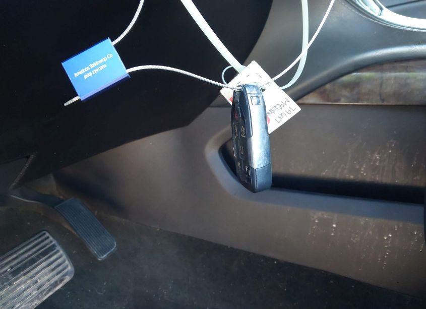 Photo 11 of 2016 Chevrolet Tahoe LT (VIN 1GNSCBKC1GR129610)