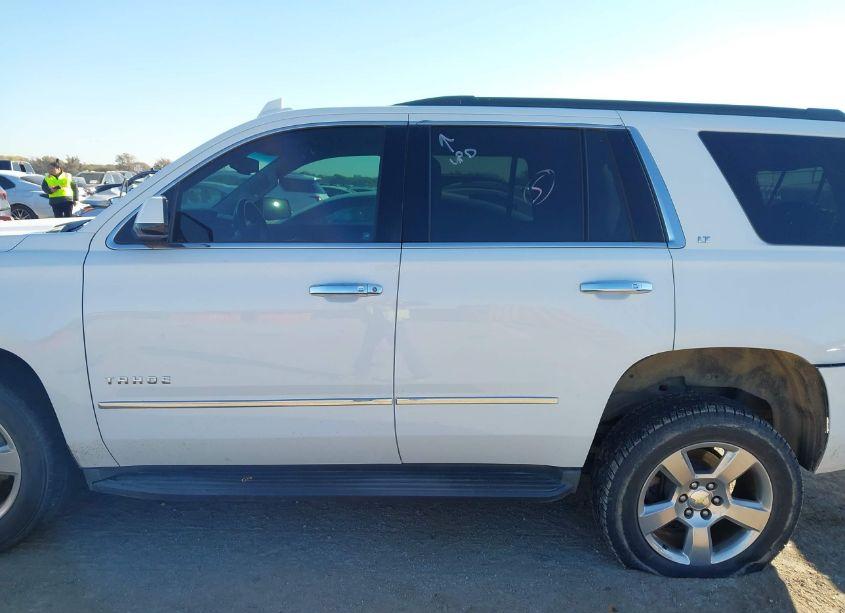 Photo 14 of 2016 Chevrolet Tahoe LT (VIN 1GNSCBKC1GR129610)