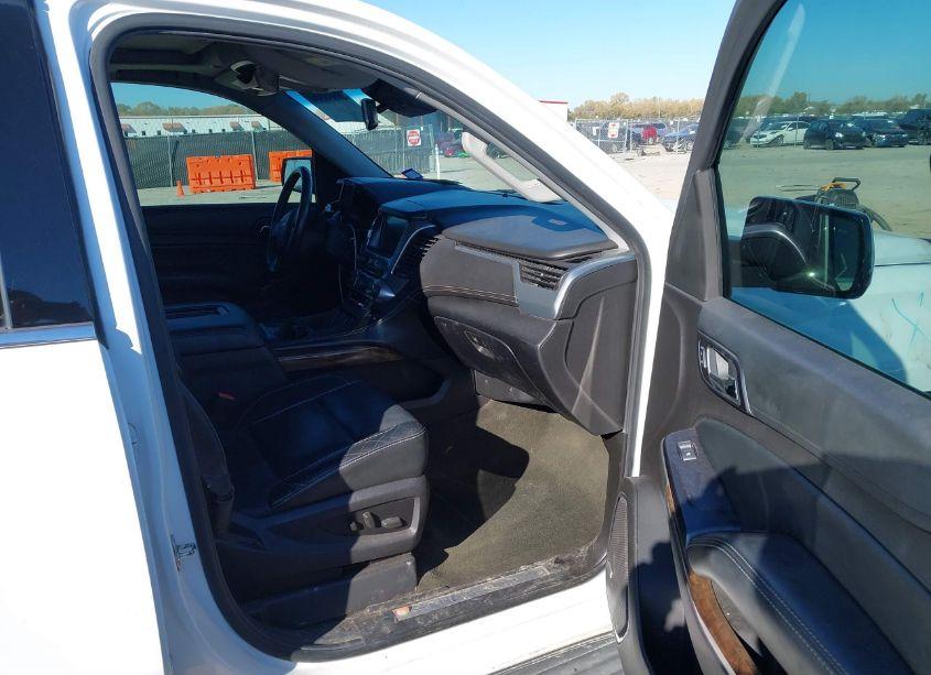 Photo 5 of 2016 Chevrolet Tahoe LT (VIN 1GNSCBKC1GR129610)