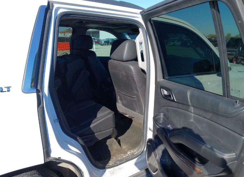 Photo 8 of 2016 Chevrolet Tahoe LT (VIN 1GNSCBKC1GR129610)