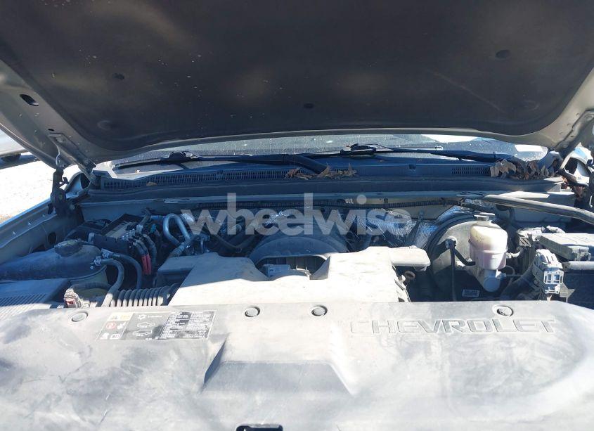 Photo 10 of 2016 Chevrolet Tahoe LT (VIN 1GNSCBKC1GR223597)