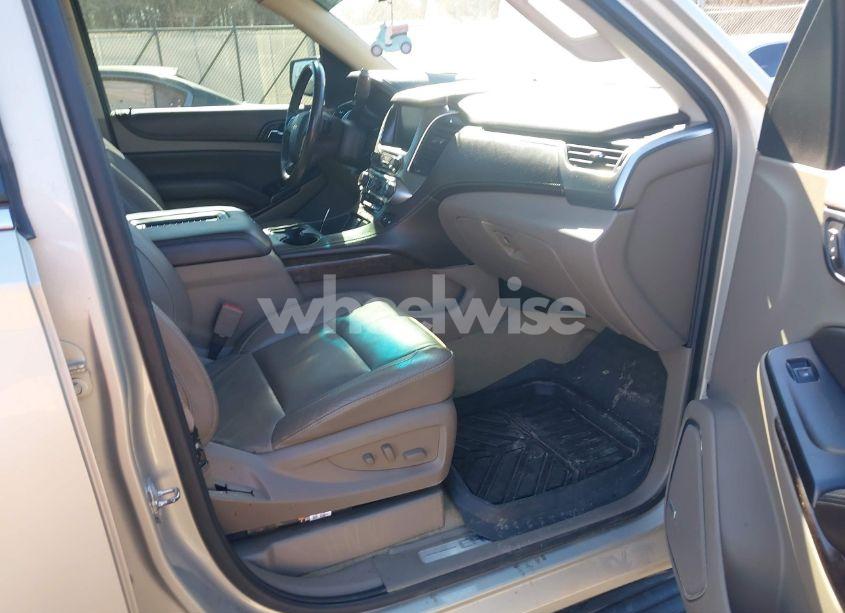 Photo 5 of 2016 Chevrolet Tahoe LT (VIN 1GNSCBKC1GR223597)