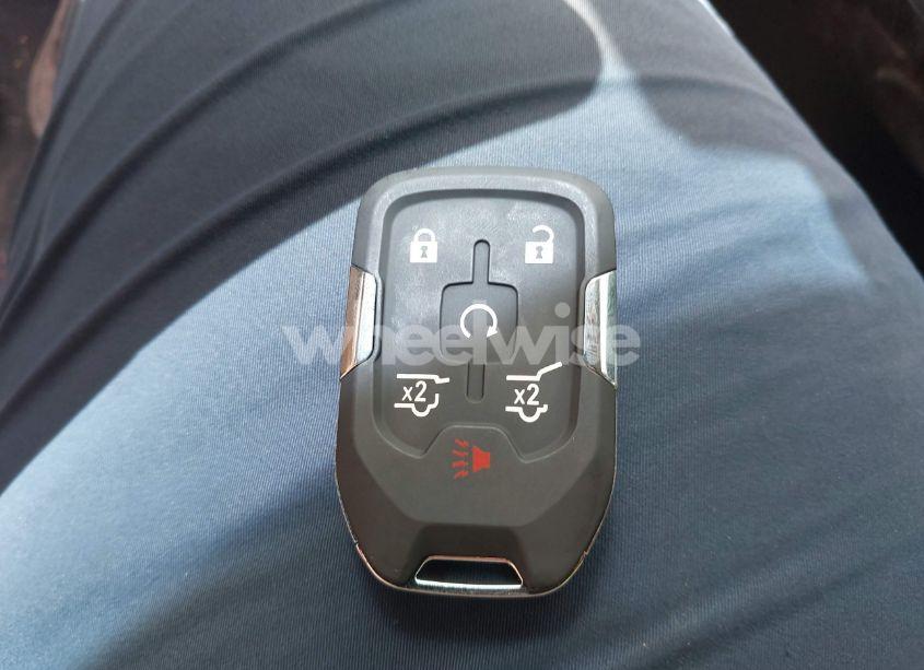 Photo 11 of 2017 Chevrolet Tahoe LT (VIN 1GNSCBKC1HR236951)