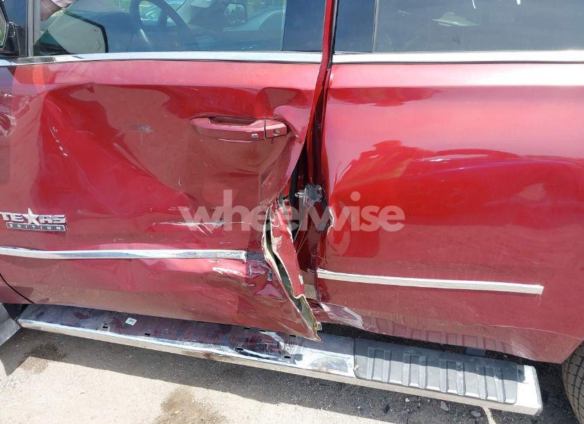 Photo 6 of 2017 Chevrolet Tahoe LT (VIN 1GNSCBKC1HR236951)