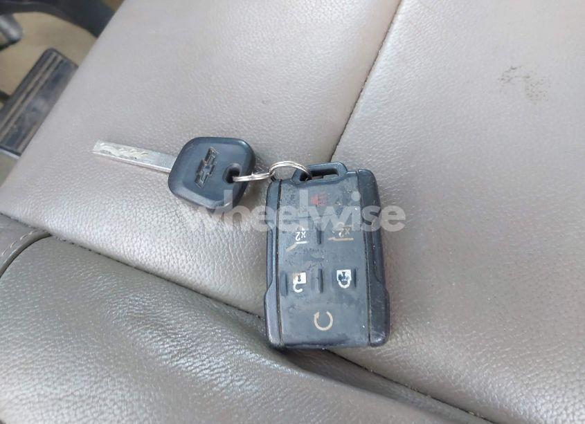 Photo 11 of 2017 Chevrolet Tahoe LT (VIN 1GNSCBKC1HR245813)