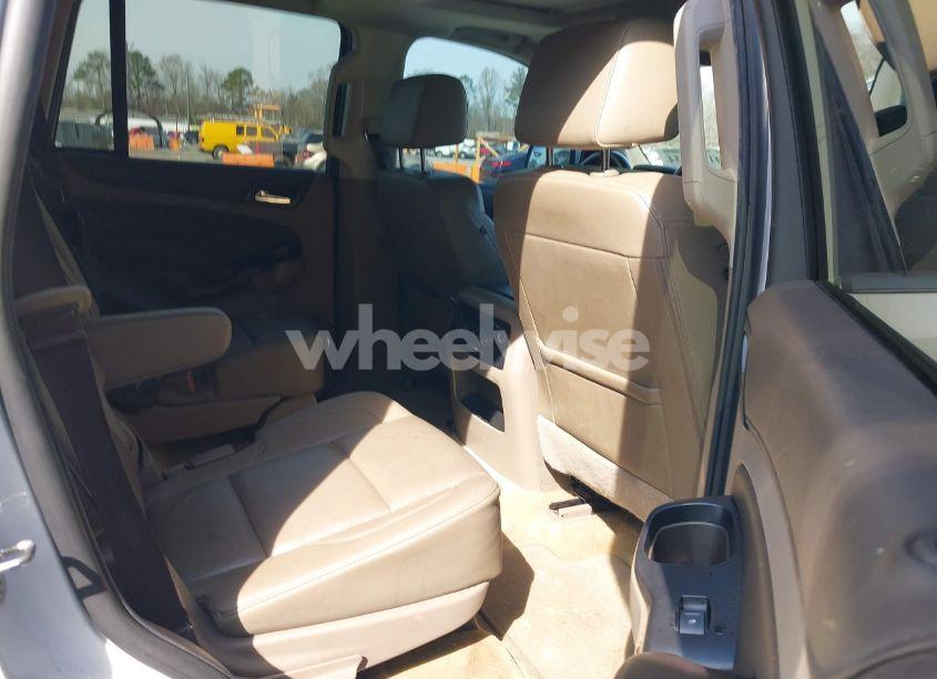 Photo 8 of 2017 Chevrolet Tahoe LT (VIN 1GNSCBKC1HR245813)