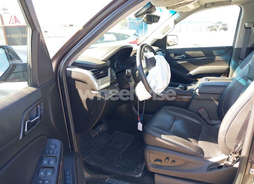 Photo 5 of 2017 Chevrolet Tahoe LT (VIN 1GNSCBKC1HR403647)