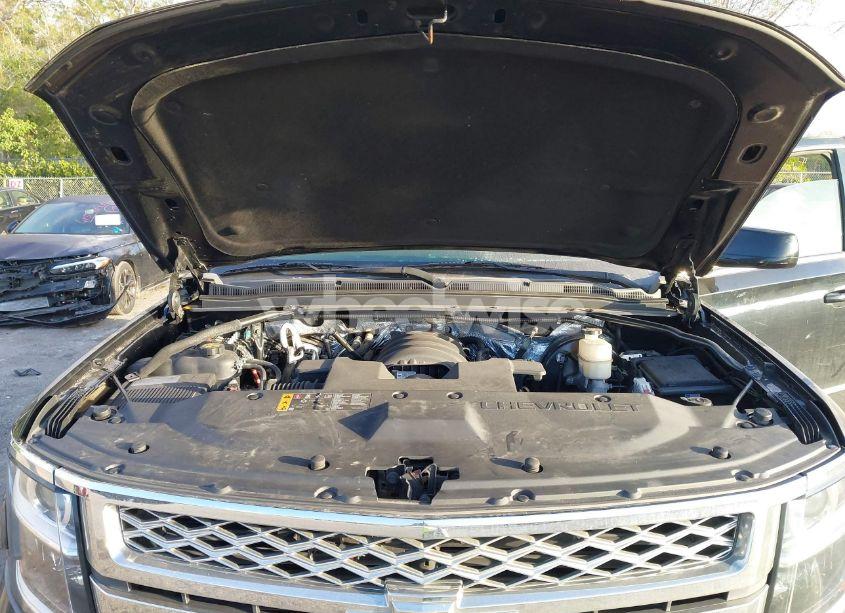 Photo 10 of 2018 Chevrolet Tahoe LT (VIN 1GNSCBKC1JR365875)