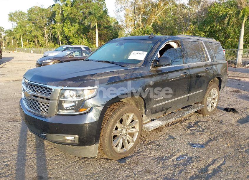 Photo 2 of 2018 Chevrolet Tahoe LT (VIN 1GNSCBKC1JR365875)