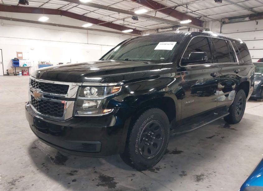 Photo 2 of 2019 Chevrolet Tahoe LT (VIN 1GNSCBKC1KR387148)