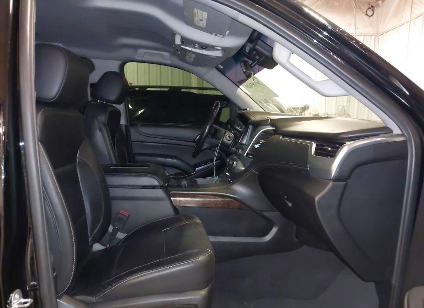 Photo 5 of 2019 Chevrolet Tahoe LT (VIN 1GNSCBKC1KR387148)