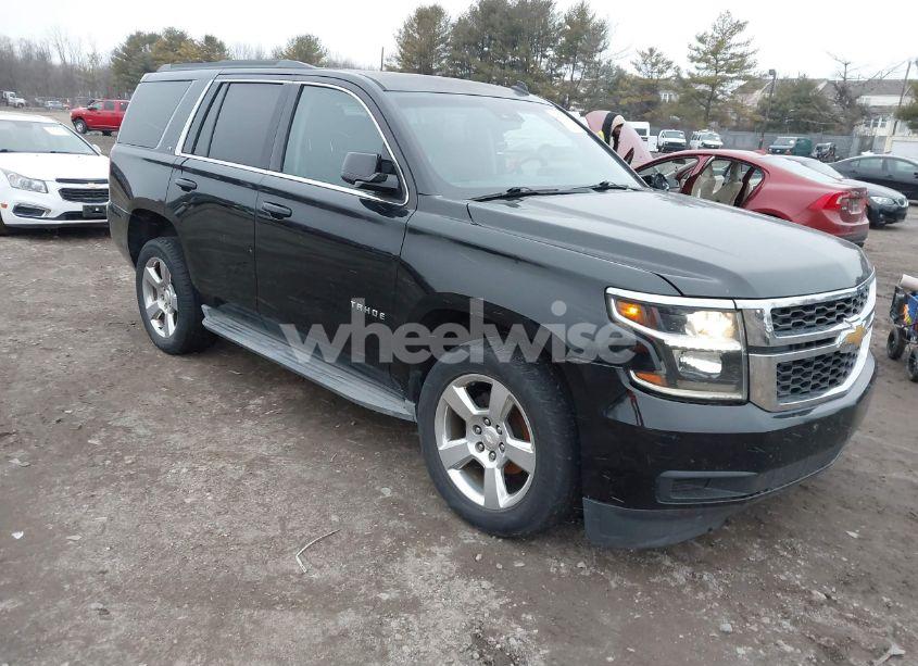 2015 Chevrolet Tahoe LT (VIN 1GNSCBKC2FR121370) main photo