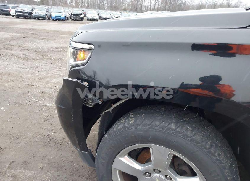Photo 6 of 2015 Chevrolet Tahoe LT (VIN 1GNSCBKC2FR121370)