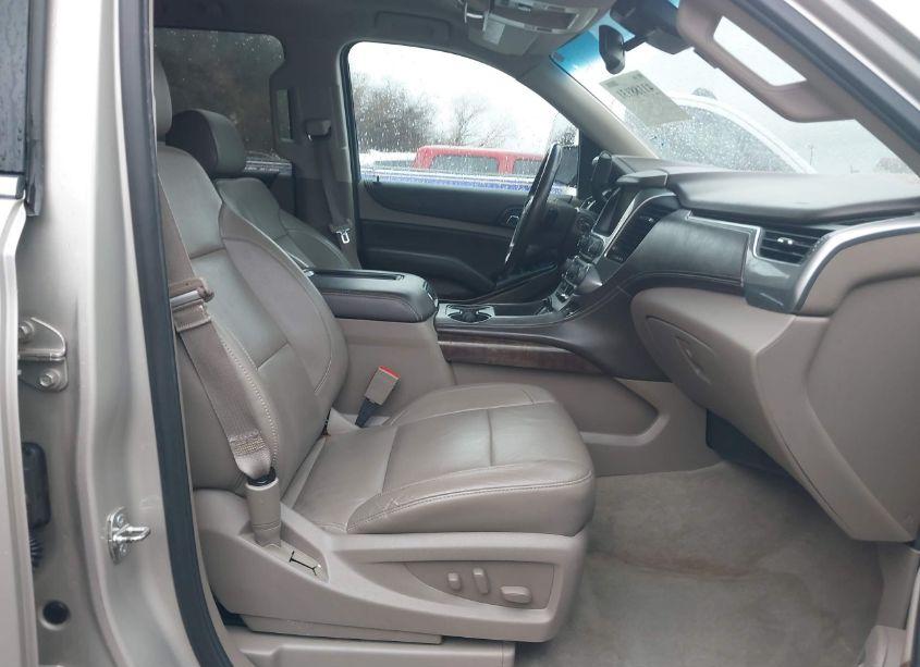 Photo 5 of 2015 Chevrolet Tahoe LT (VIN 1GNSCBKC2FR137276)