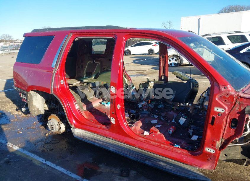 Photo 13 of 2015 Chevrolet Tahoe LT (VIN 1GNSCBKC2FR259670)