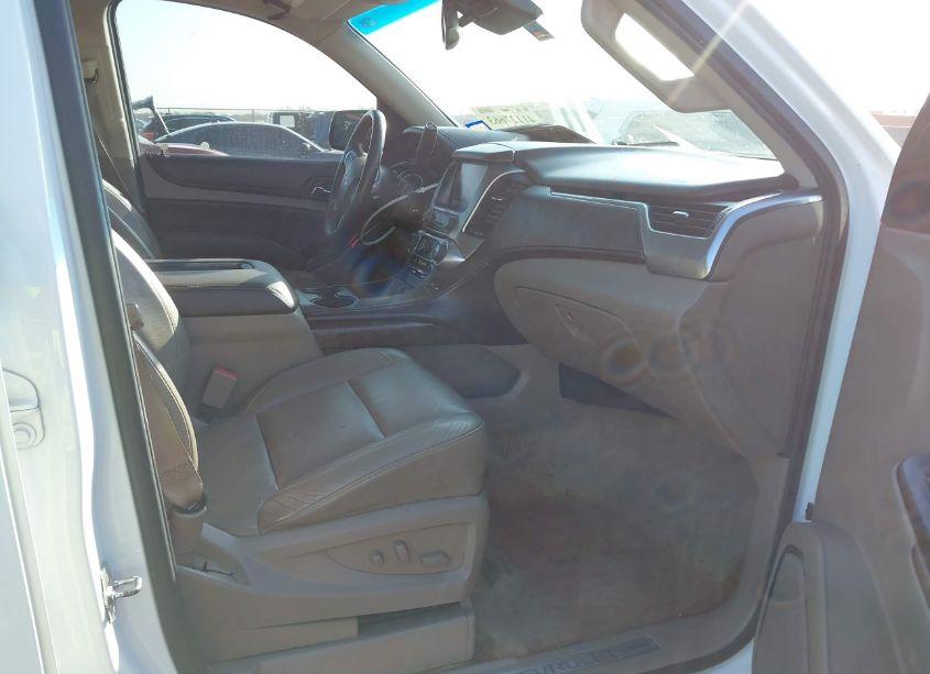 Photo 5 of 2015 Chevrolet Tahoe LT (VIN 1GNSCBKC2FR516147)