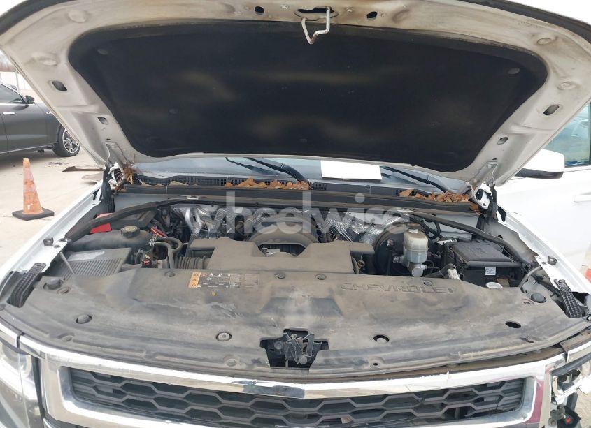 Photo 10 of 2017 Chevrolet Tahoe LT (VIN 1GNSCBKC2HR141086)