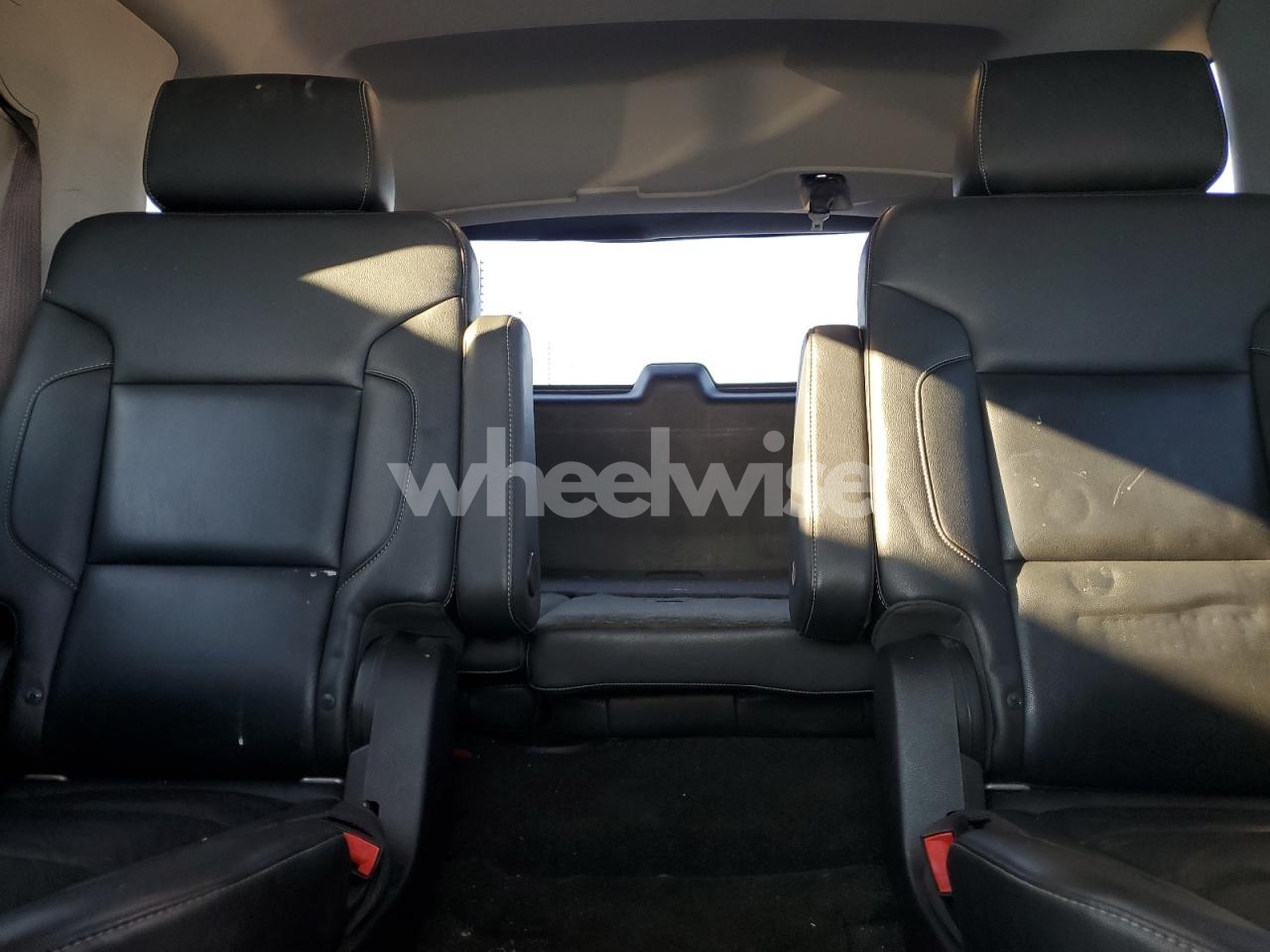 Photo 10 of 2017 CHEVROLET TAHOE C1500 LT (VIN 1GNSCBKC2HR339330)