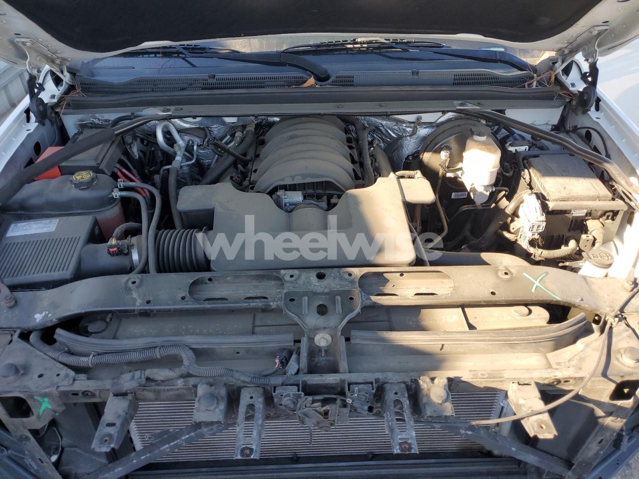 Photo 12 of 2017 CHEVROLET TAHOE C1500 LT (VIN 1GNSCBKC2HR339330)