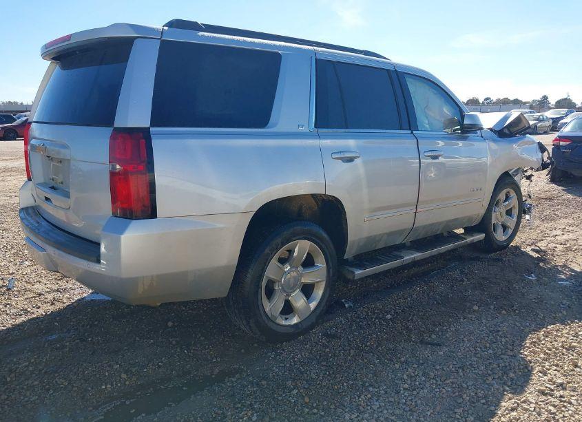 Photo 4 of 2017 Chevrolet Tahoe LT (VIN 1GNSCBKC2HR393548)