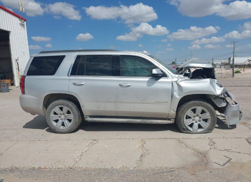 Photo 13 of 2018 Chevrolet Tahoe LT (VIN 1GNSCBKC2JR111429)