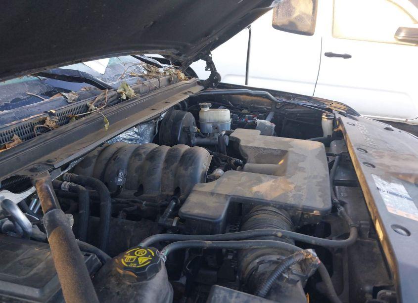 Photo 10 of 2018 Chevrolet Tahoe LT (VIN 1GNSCBKC2JR324235)