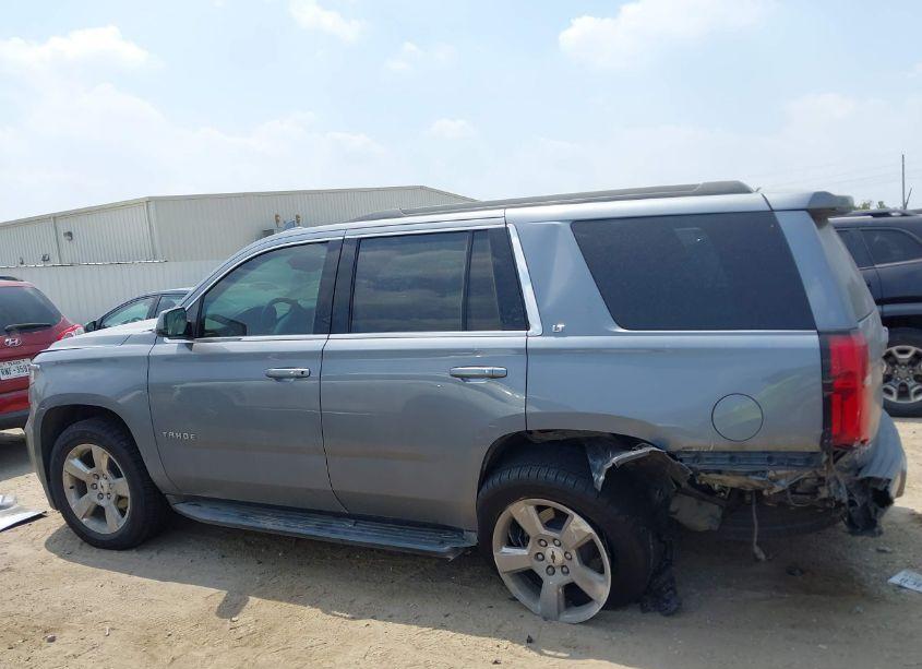 Photo 14 of 2019 Chevrolet Tahoe LT (VIN 1GNSCBKC2KR396702)