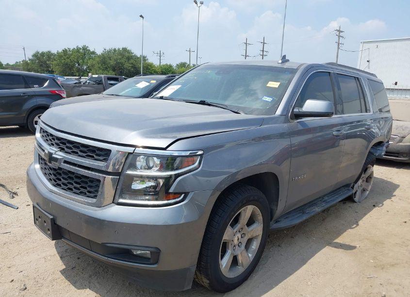Photo 2 of 2019 Chevrolet Tahoe LT (VIN 1GNSCBKC2KR396702)