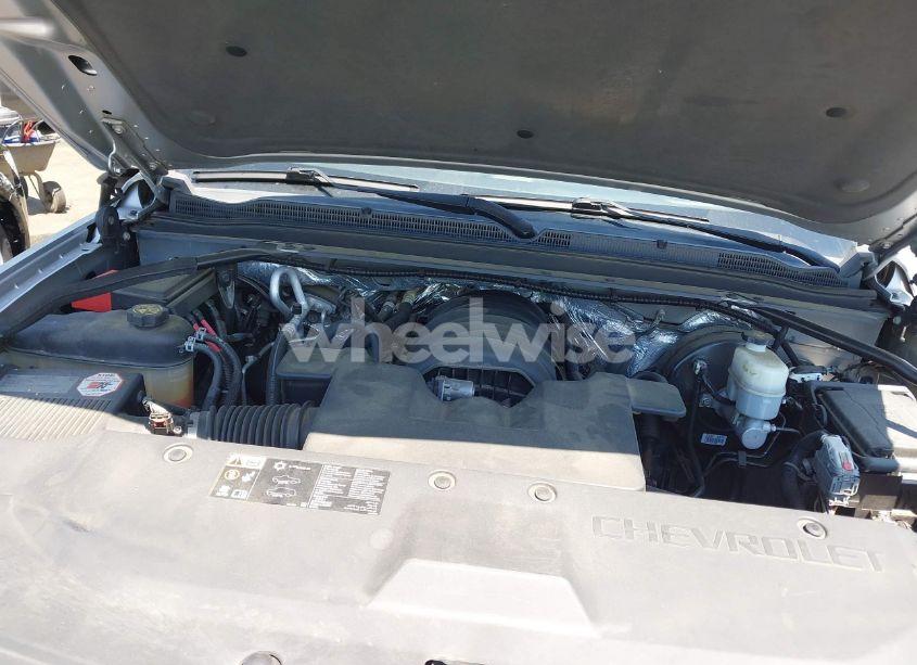 Photo 10 of 2015 Chevrolet Tahoe LT (VIN 1GNSCBKC3FR741192)