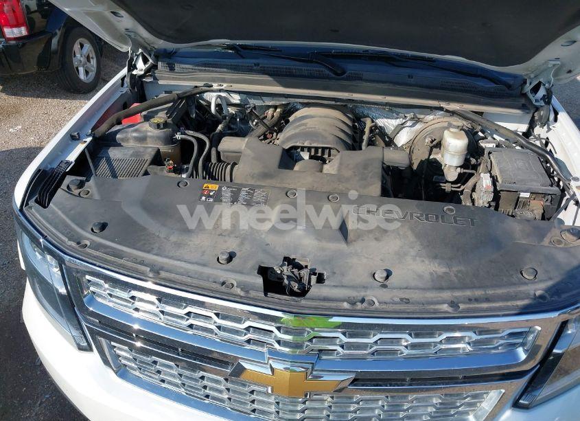 Photo 10 of 2016 Chevrolet Tahoe LT (VIN 1GNSCBKC3GR221348)