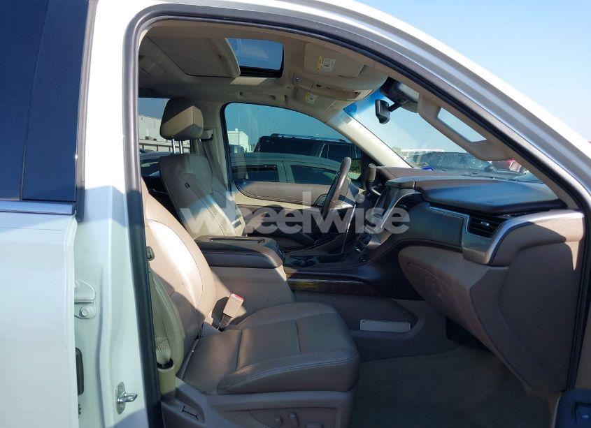 Photo 5 of 2016 Chevrolet Tahoe LT (VIN 1GNSCBKC3GR221348)