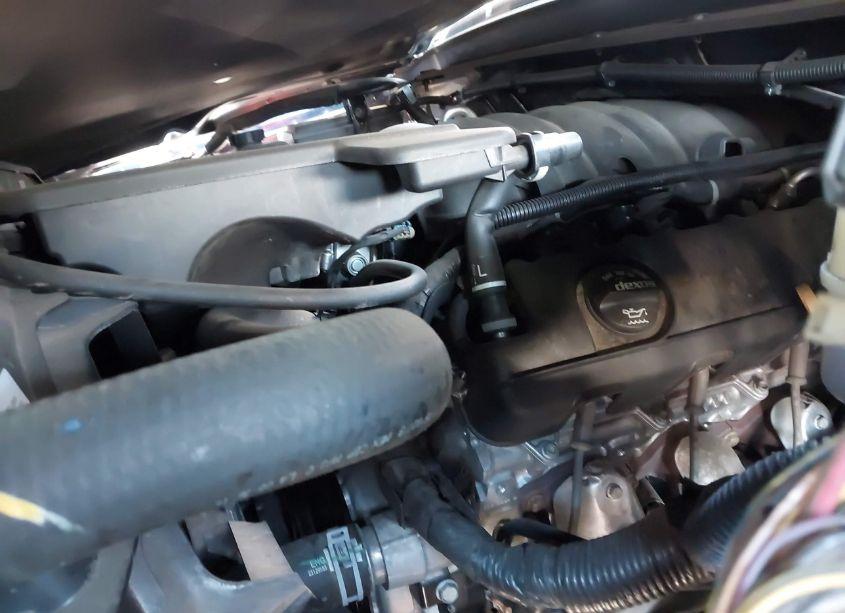 Photo 10 of 2019 Chevrolet Tahoe LT (VIN 1GNSCBKC3KR366480)