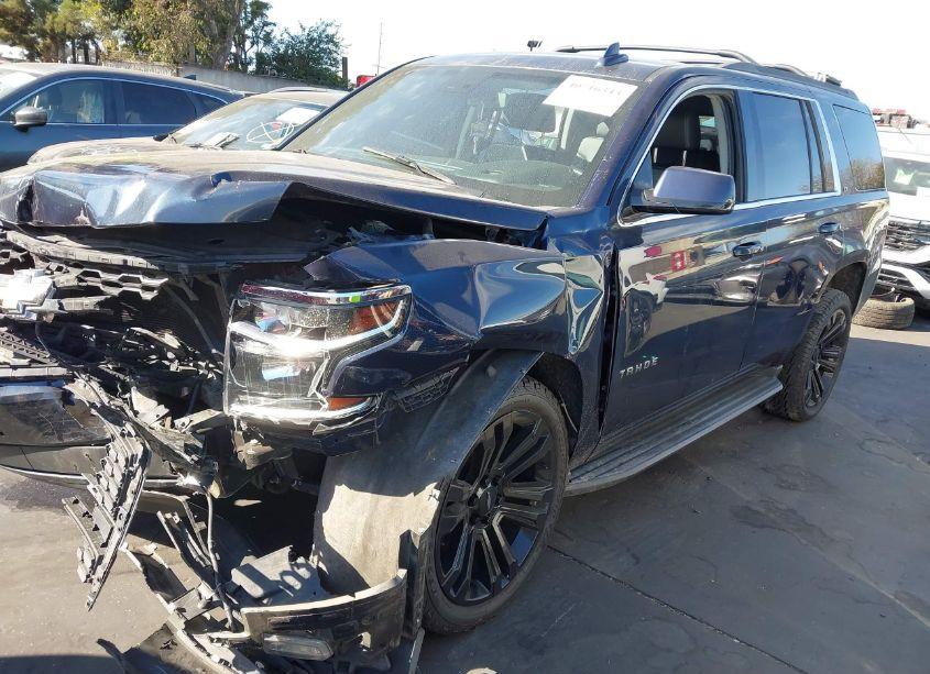 Photo 2 of 2019 Chevrolet Tahoe LT (VIN 1GNSCBKC3KR366480)