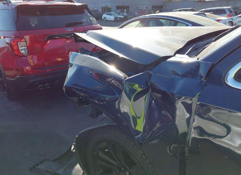 Photo 21 of 2019 Chevrolet Tahoe LT (VIN 1GNSCBKC3KR366480)