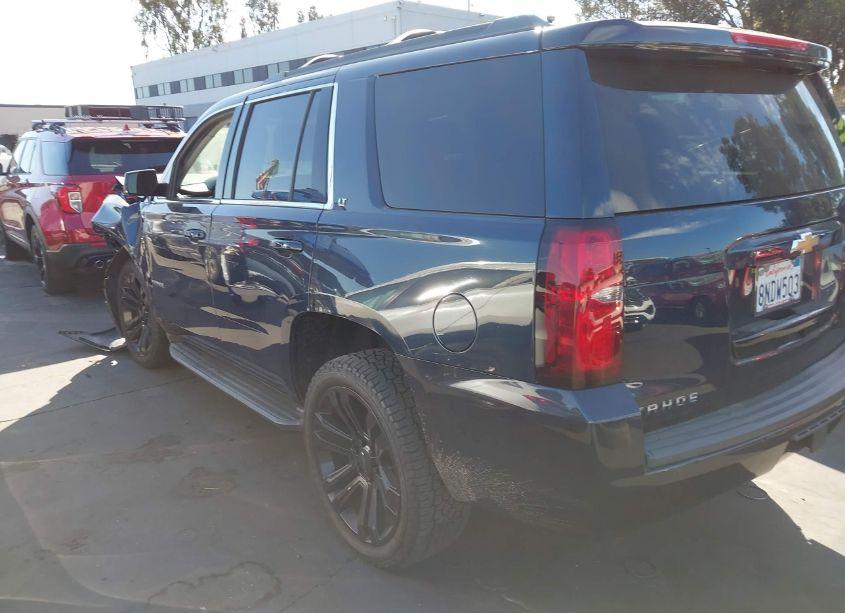 Photo 3 of 2019 Chevrolet Tahoe LT (VIN 1GNSCBKC3KR366480)