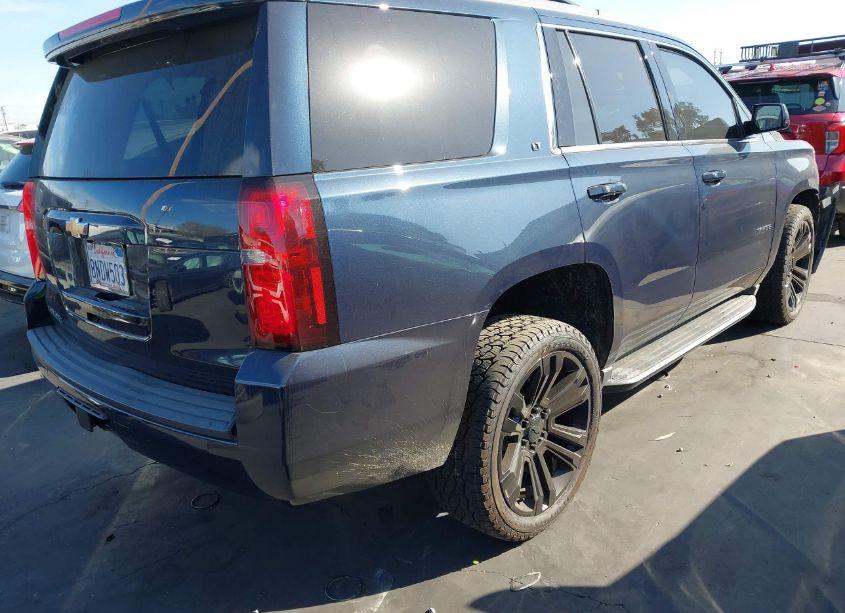 Photo 4 of 2019 Chevrolet Tahoe LT (VIN 1GNSCBKC3KR366480)