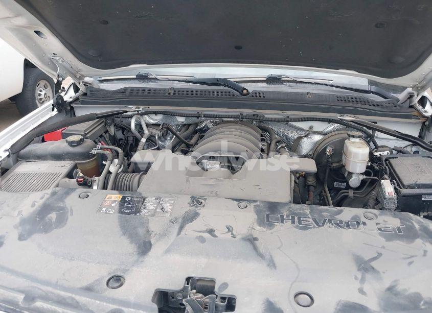 Photo 10 of 2015 Chevrolet Tahoe LT (VIN 1GNSCBKC4FR530776)