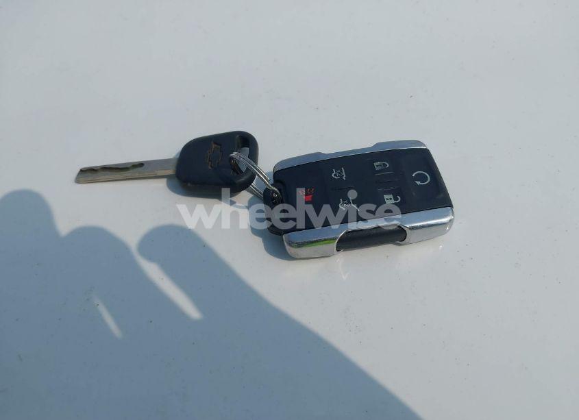 Photo 11 of 2015 Chevrolet Tahoe LT (VIN 1GNSCBKC4FR530776)