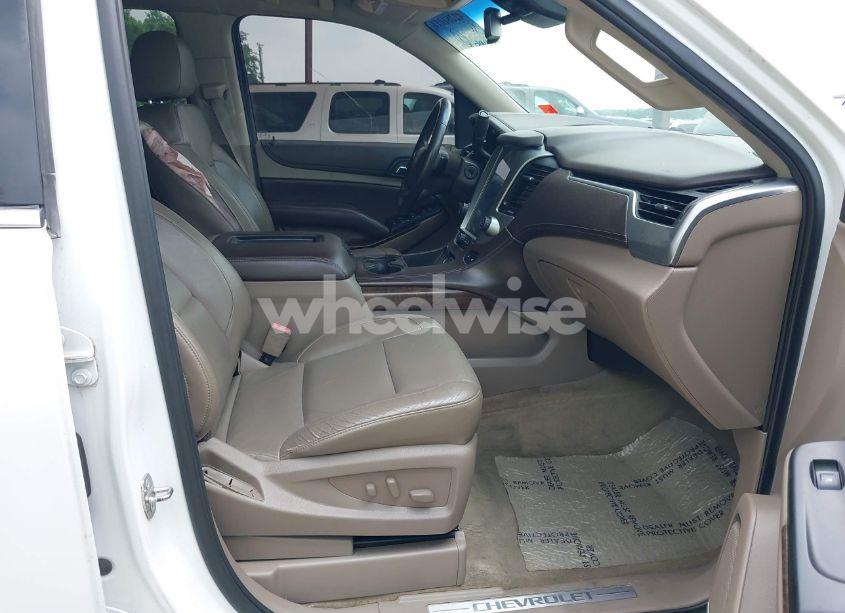 Photo 5 of 2015 Chevrolet Tahoe LT (VIN 1GNSCBKC4FR530776)