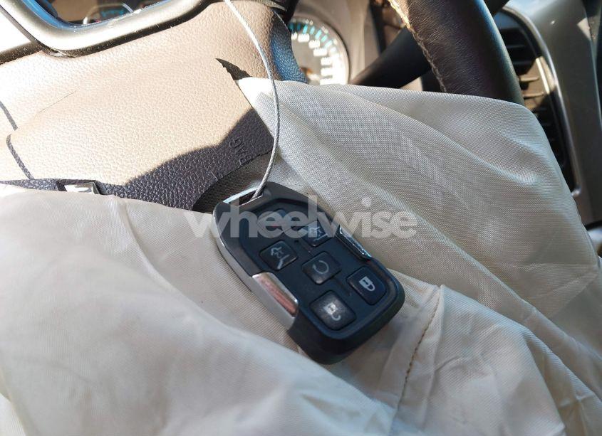 Photo 11 of 2016 Chevrolet Tahoe LT (VIN 1GNSCBKC4GR464926)