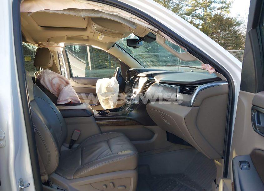 Photo 5 of 2016 Chevrolet Tahoe LT (VIN 1GNSCBKC4GR464926)